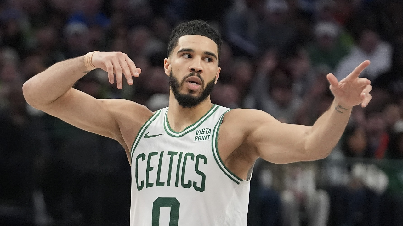 IM体育动画直播通道-独行侠鏖战勇士，塔图姆统治全场