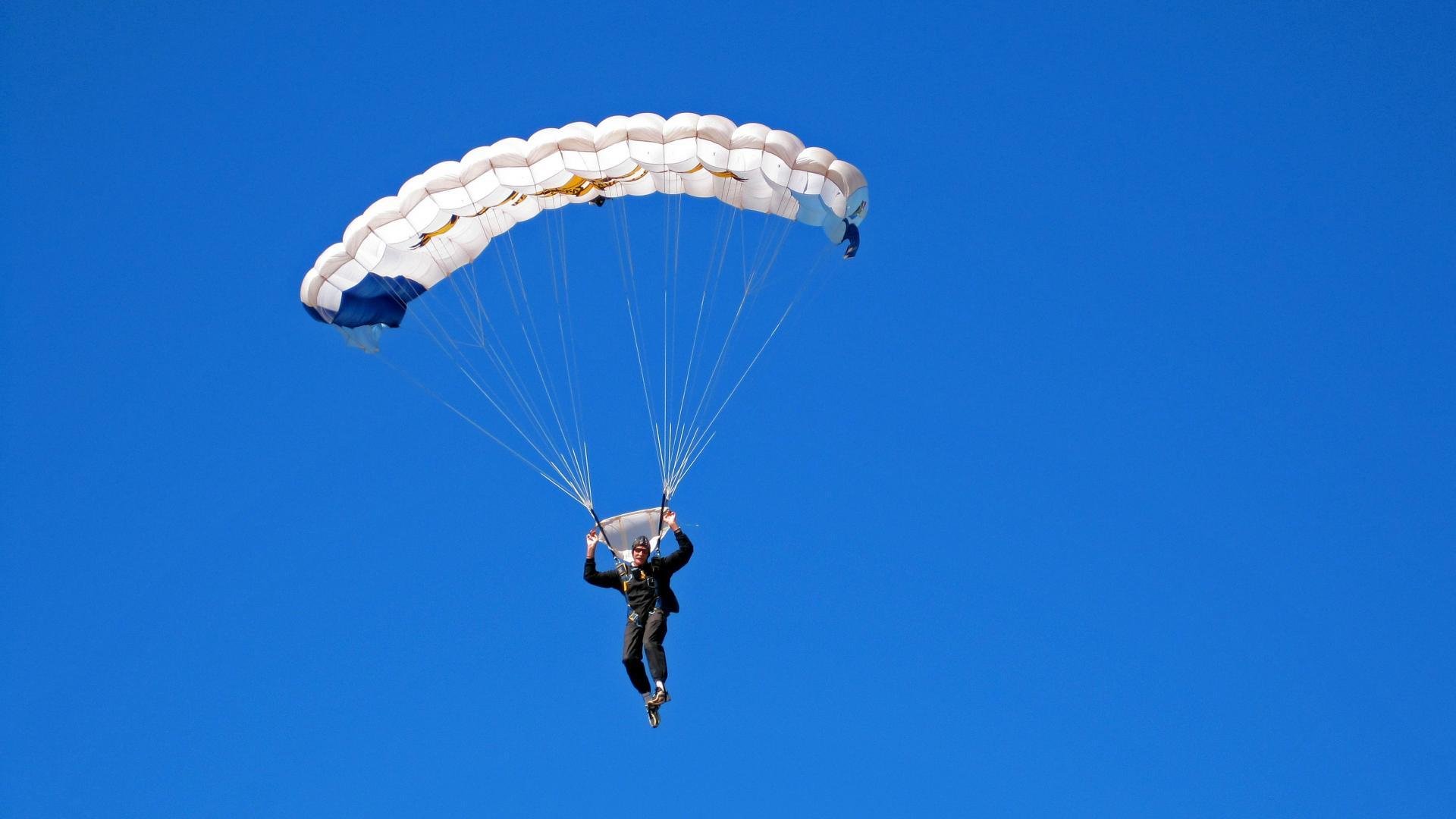 IM体育官方网-快船式防守绞杀深圳，小贾伦关键节点连斩定乾坤